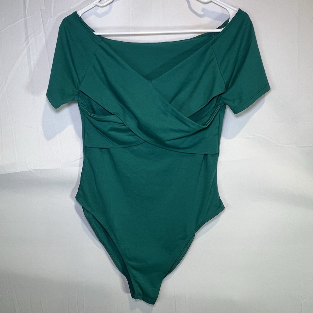 Emerald Green‎ Body Suit Size Medium Cross Over Bottom Snap Closure Stretch Y2K